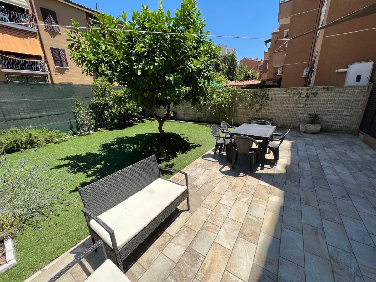Casa Paestum. Your Wonderful Garden In Roma Exterior foto
